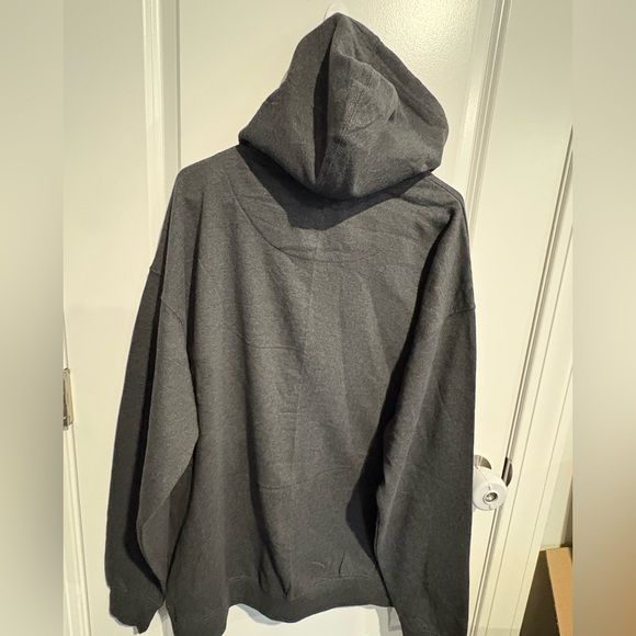 NWOT- Realtree “Built for Adventure” men’s hoodie, color is gray, size xl - Picture 5 of 5